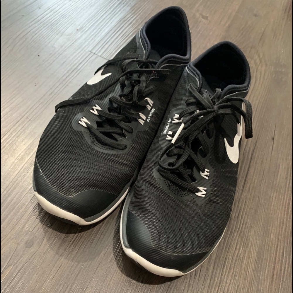 Black Nike